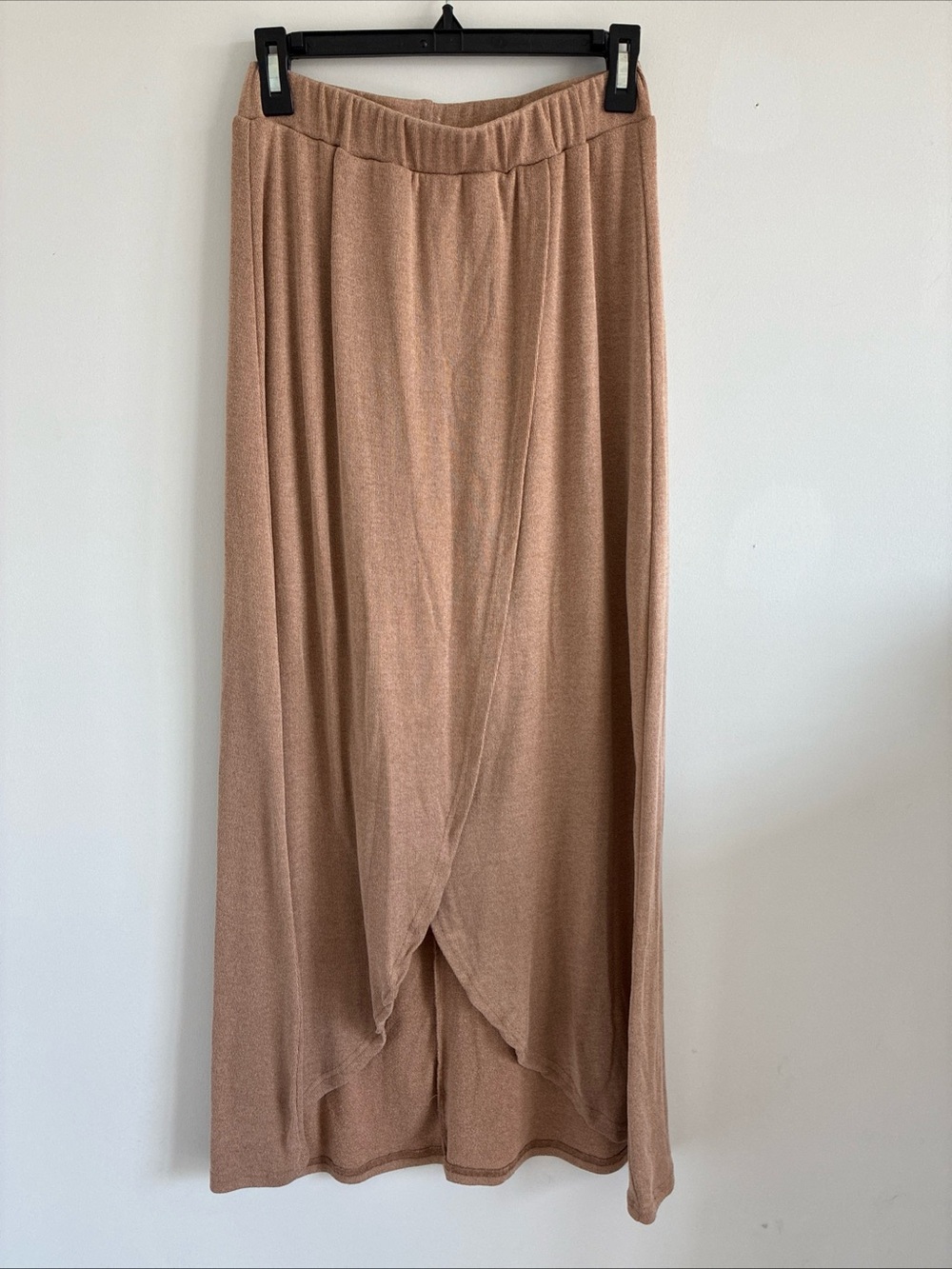 Listicle Maxi Tulip Skirt in Camel